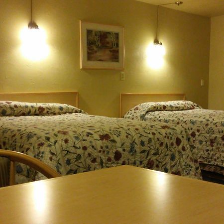 Budget Host Longhorn Motel Byers Bagian luar foto